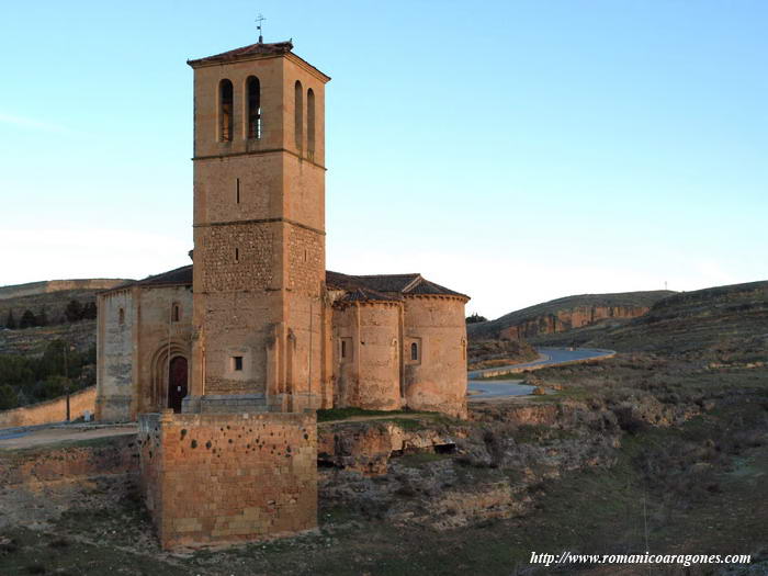 VISTA SUDESTE DEL TEMPLO